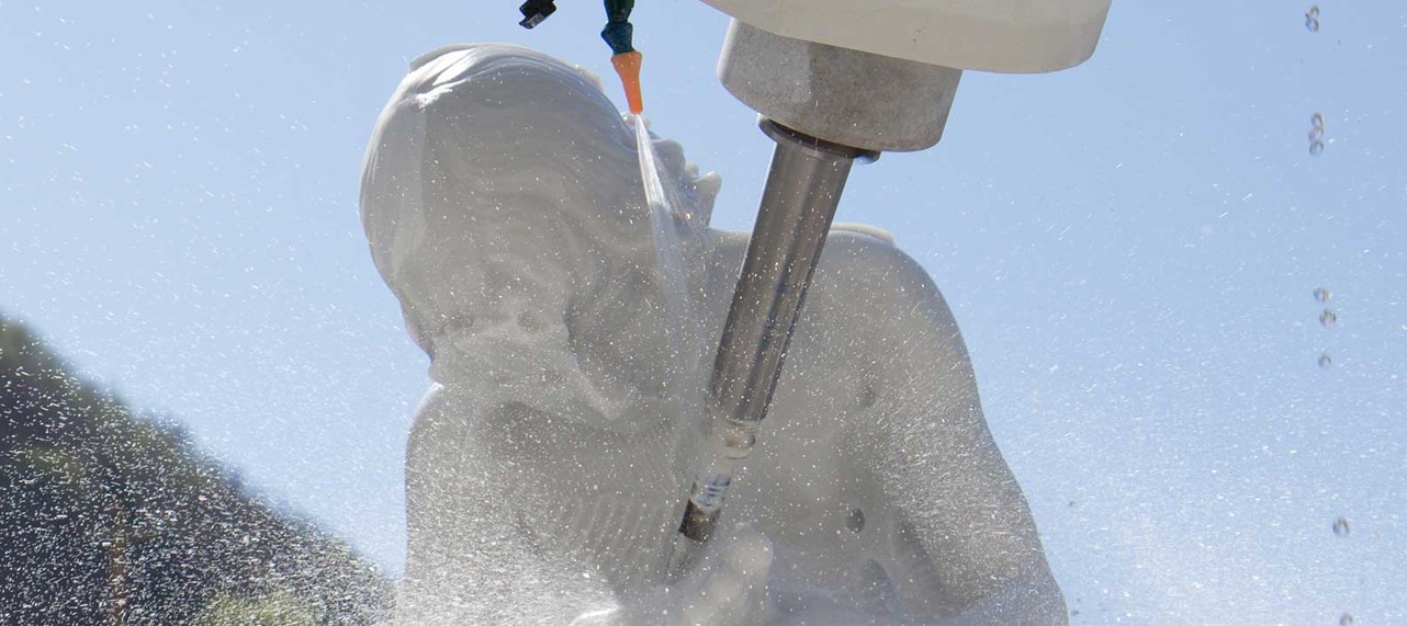 CASE HISTORY - ROBOTOR: IL ROBOT SCULTORE CHE PLASMA IL MARMO DI CARRARA!