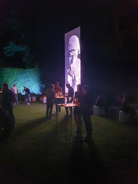 Immagini della performance a Palazzo Verità